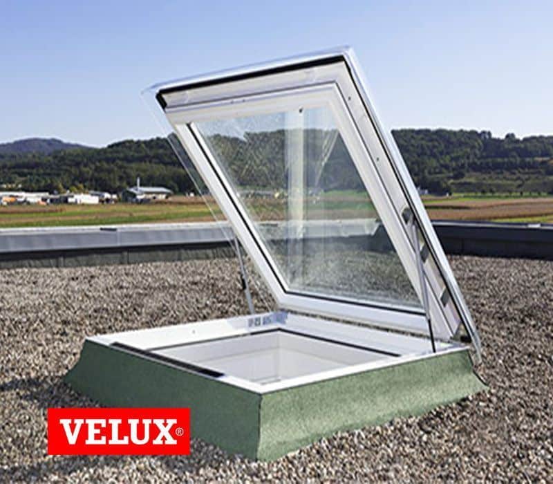Fereastra-trapa-pentru-iesire-pe-acoperis-terasa-VELUX-CXP.jpg